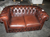(chesterfield)bankje breedte 140 cm. - afbeelding 1 van  1