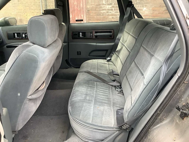 Chevrolet - 1992 - caprice - personenauto - afbeelding 16 van  19