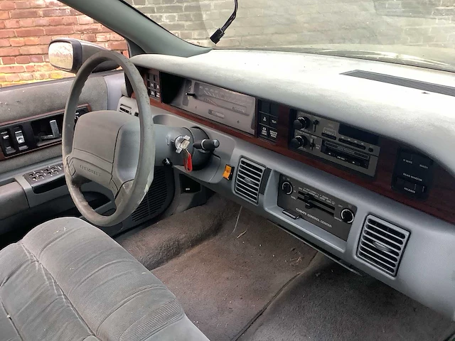 Chevrolet - 1992 - caprice - personenauto - afbeelding 18 van  19