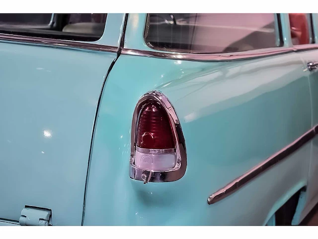 Chevrolet - bel air 4 door wagon 235ci i6 (blue flame) - 1955 - afbeelding 47 van  98