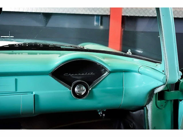 Chevrolet - bel air 4 door wagon 235ci i6 (blue flame) - 1955 - afbeelding 63 van  98
