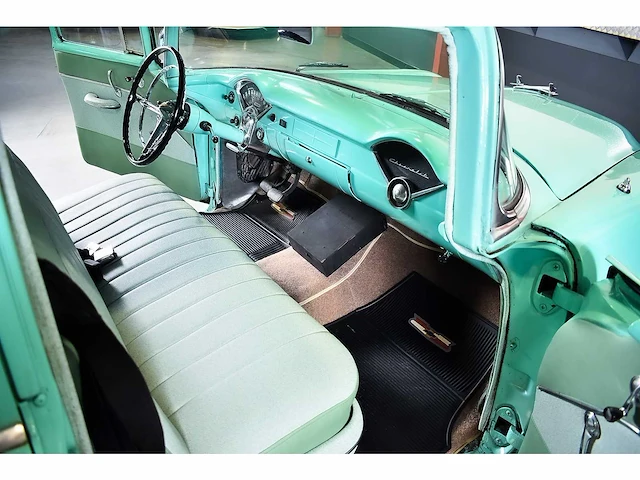 Chevrolet - bel air 4 door wagon 235ci i6 (blue flame) - 1955 - afbeelding 65 van  98