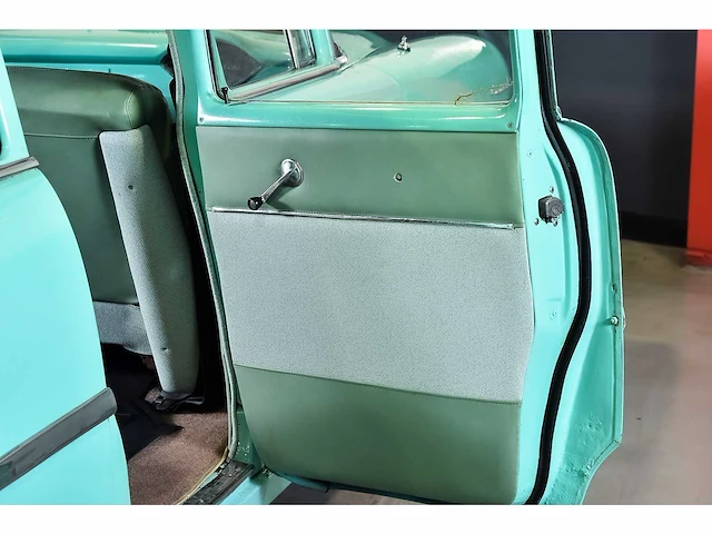 Chevrolet - bel air 4 door wagon 235ci i6 (blue flame) - 1955 - afbeelding 73 van  98