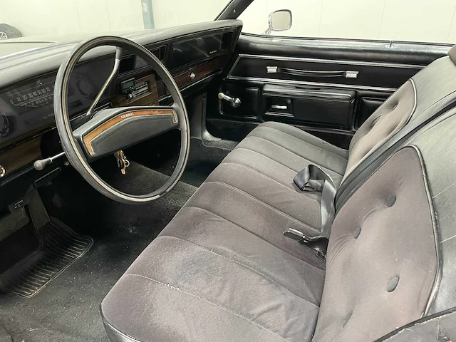Chevrolet - caprice 5.7 v8 -oldtimer -1977 - afbeelding 3 van  27