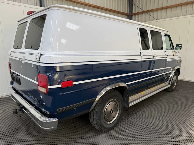 Chevrolet - chevy van 30 - v8 - diesel bedrijfswagen - 1996 - afbeelding 3 van  33