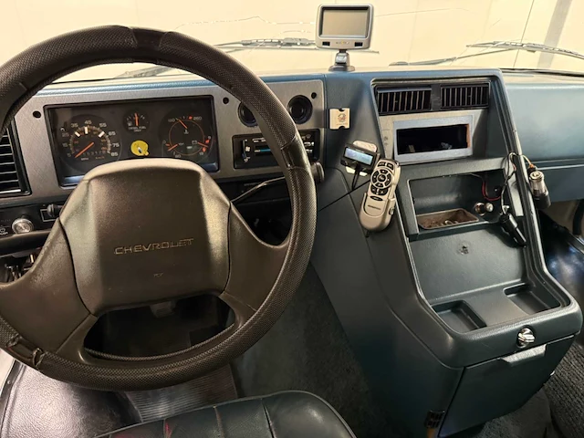 Chevrolet - chevy van 30 - v8 - diesel bedrijfswagen - 1996 - afbeelding 9 van  33