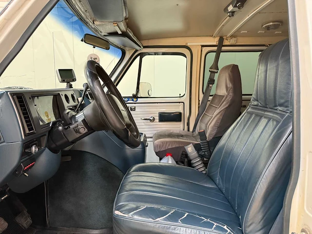 Chevrolet - chevy van 30 - v8 - diesel bedrijfswagen - 1996 - afbeelding 11 van  33