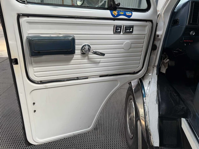 Chevrolet - chevy van 30 - v8 - diesel bedrijfswagen - 1996 - afbeelding 19 van  33