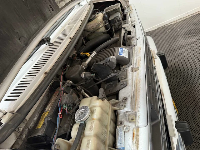 Chevrolet - chevy van 30 - v8 - diesel bedrijfswagen - 1996 - afbeelding 21 van  33