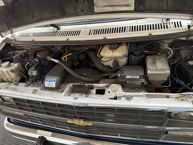 Chevrolet - chevy van 30 - v8 - diesel bedrijfswagen - 1996 - afbeelding 22 van  33