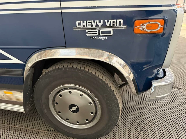 Chevrolet - chevy van 30 - v8 - diesel bedrijfswagen - 1996 - afbeelding 24 van  33