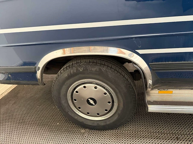 Chevrolet - chevy van 30 - v8 - diesel bedrijfswagen - 1996 - afbeelding 25 van  33