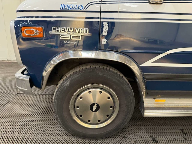 Chevrolet - chevy van 30 - v8 - diesel bedrijfswagen - 1996 - afbeelding 26 van  33