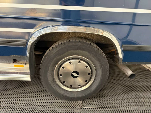 Chevrolet - chevy van 30 - v8 - diesel bedrijfswagen - 1996 - afbeelding 27 van  33
