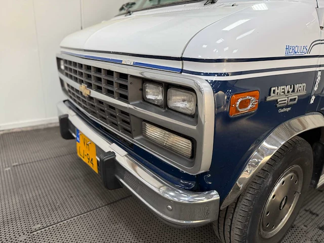 Chevrolet - chevy van 30 - v8 - diesel bedrijfswagen - 1996 - afbeelding 30 van  33