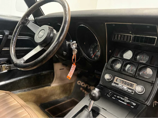 Chevrolet - corvette - c3 l82 - oldtimer - 1977 - afbeelding 15 van  33