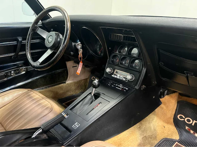 Chevrolet - corvette - c3 l82 - oldtimer - 1977 - afbeelding 17 van  33