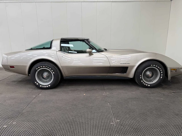 Chevrolet - corvette - crossfire - oldtimer - 1982 - afbeelding 7 van  44