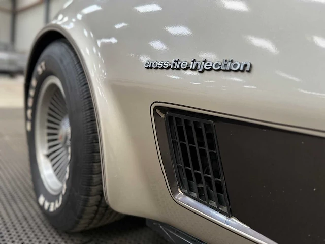 Chevrolet - corvette - crossfire - oldtimer - 1982 - afbeelding 9 van  44