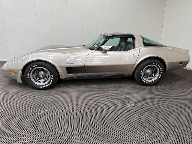 Chevrolet - corvette - crossfire - oldtimer - 1982 - afbeelding 4 van  44