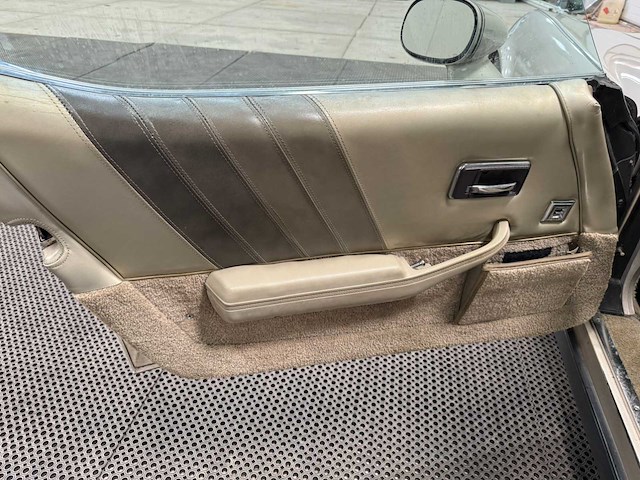 Chevrolet - corvette - crossfire - oldtimer - 1982 - afbeelding 37 van  44