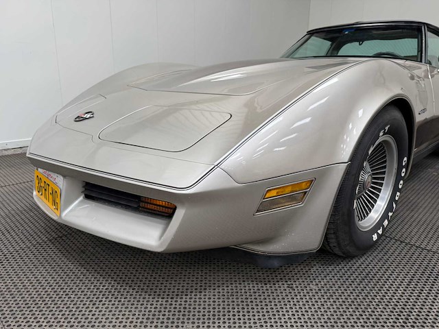 Chevrolet - corvette - crossfire - oldtimer - 1982 - afbeelding 42 van  44