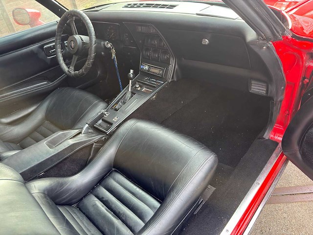 Chevrolet - corvette c3 - 5.7l 350 v8 - 1981 - afbeelding 15 van  28