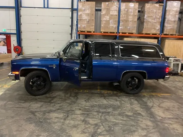 Chevrolet - suburban - personenauto - afbeelding 8 van  13