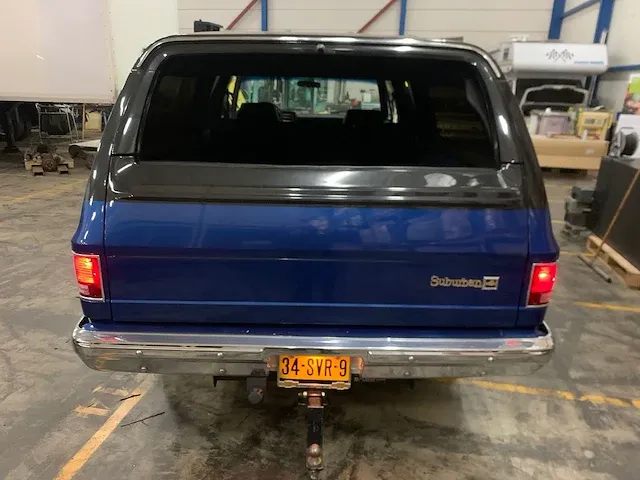 Chevrolet - suburban - personenauto - afbeelding 11 van  13