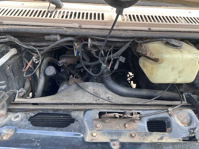 Chevrolet - van - 30 - campervan vt-897-f - afbeelding 10 van  19