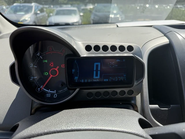 Chevrolet aveo,2013 - afbeelding 8 van  27