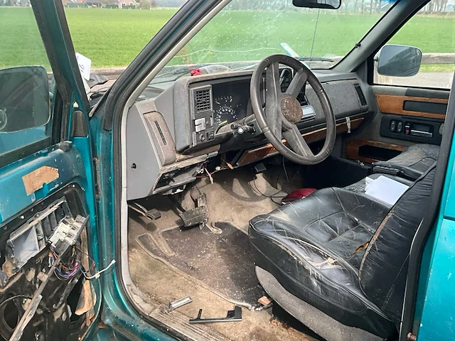 Chevrolet c1500 personenauto - afbeelding 9 van  12