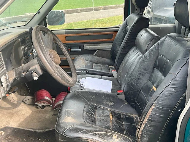 Chevrolet c1500 personenauto - afbeelding 10 van  12