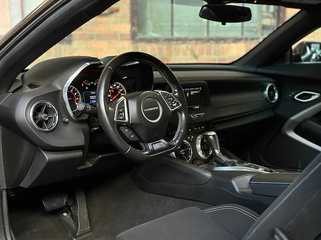 Chevrolet camaro 1lt 2.0l l4 f dohc 16v 275pk 2019 - afbeelding 17 van  37