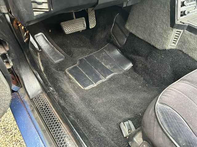 Chevrolet camaro iroc z28 convertible - afbeelding 6 van  16