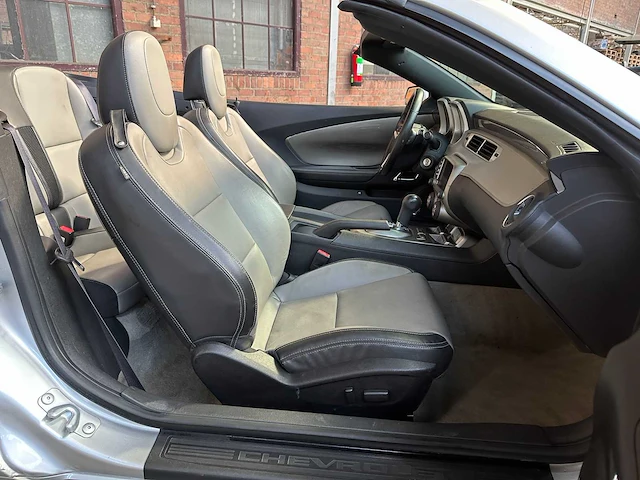 Chevrolet camaro lt 3.6 327pk 2014 cabriolet - afbeelding 31 van  40