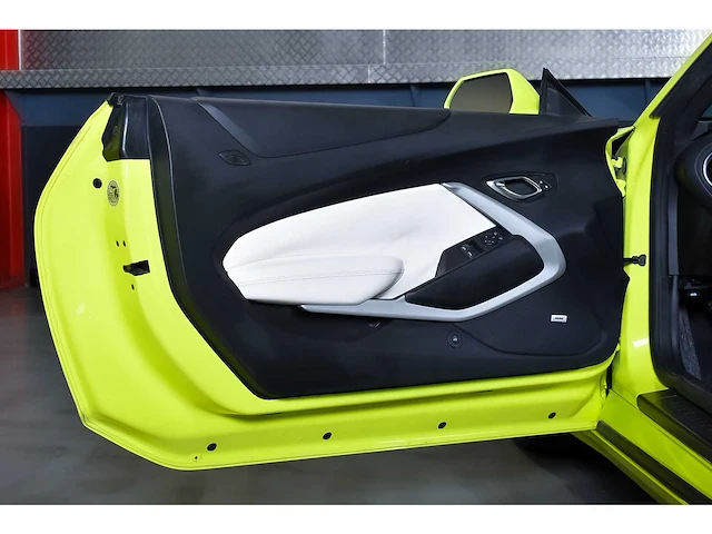 Chevrolet camaro lt1 coupe 6,2l v8 - 2021 - afbeelding 83 van  113