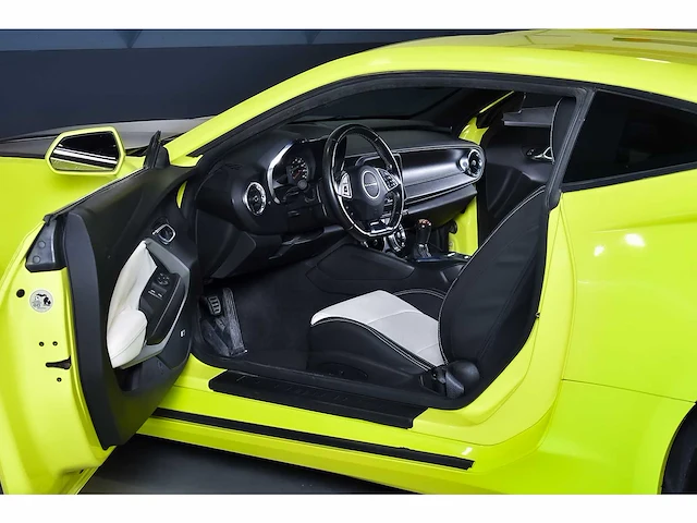 Chevrolet camaro lt1 coupe 6,2l v8 - 2021 - afbeelding 85 van  113