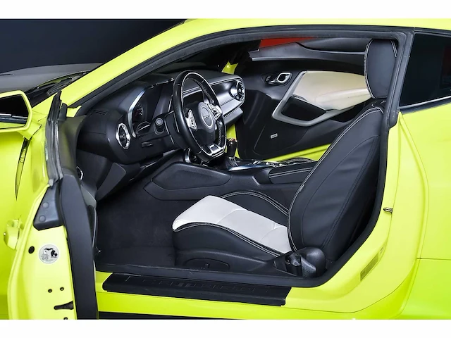 Chevrolet camaro lt1 coupe 6,2l v8 - 2021 - afbeelding 86 van  113