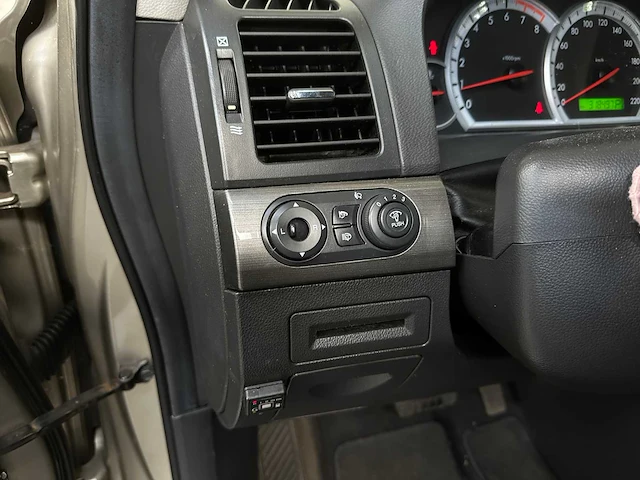 Chevrolet captiva 3.2i executive 230pk 2007, 93-xd-sl - afbeelding 13 van  41