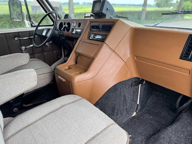 Chevrolet chevy van camper hop cap 210re kampeerwagen 1979 5.7 v8 lpg gh-29-vk - afbeelding 19 van  28