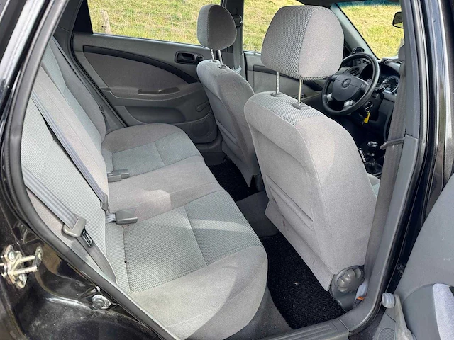 Chevrolet nubira station wagon 1.6-16v spir. lim.ed airco 97-pbt-1 - afbeelding 18 van  25