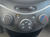 Chevrolet spark 1.0 16v ls car 2012 | 63-xkl-3 - afbeelding 7 van  21