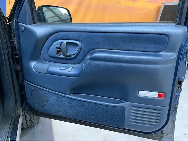 Chevrolet suburban 1996 - afbeelding 31 van  51