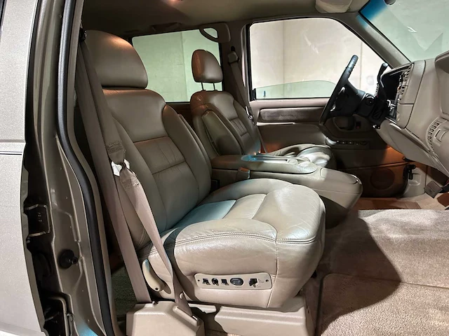 Chevrolet suburban 1999, 95-jx-nt - afbeelding 32 van  40