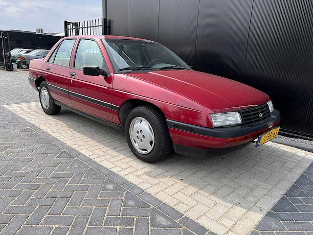 Chevrolet usa - corsica (1995) - afbeelding 1 van  17