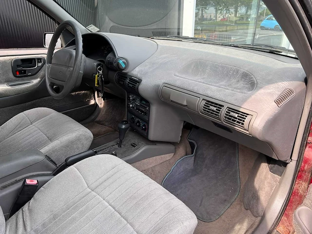 Chevrolet usa - corsica (1995) - afbeelding 12 van  17