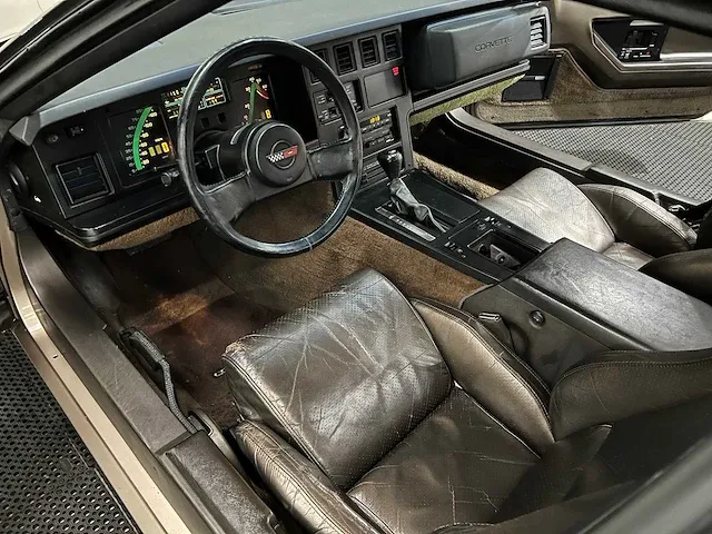 Chevrolet usa - corvette - 5.7 coupé inj. - 1984 - oldtimer - afbeelding 4 van  26