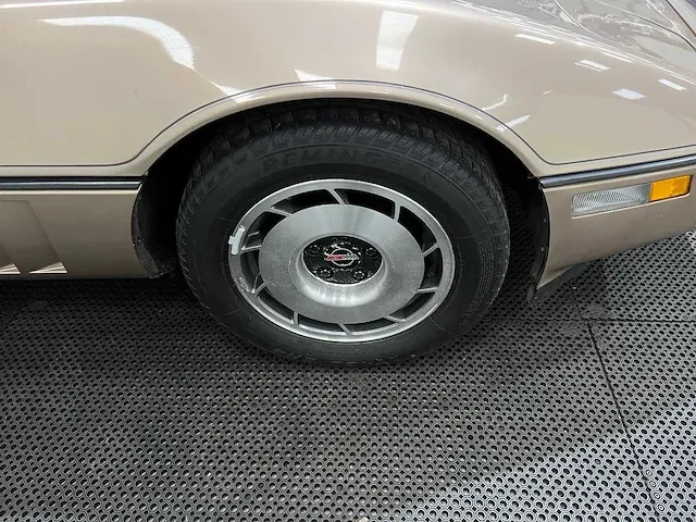 Chevrolet usa - corvette - 5.7 coupé inj. - 1984 - oldtimer - afbeelding 17 van  26