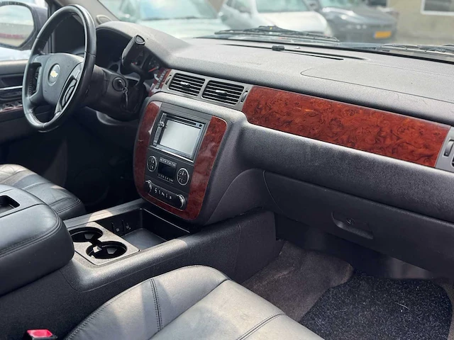 Chevrolet usa avalanche 5.3 v8 4wd euro 5 grijs kenteken 2010 3-vkh-08 - afbeelding 5 van  16